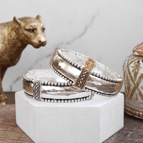 Heritage Shine – Wide Hammered Stretch Bangle