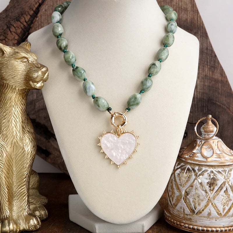 Amour Knot – Beaded Heart Pendant Necklace