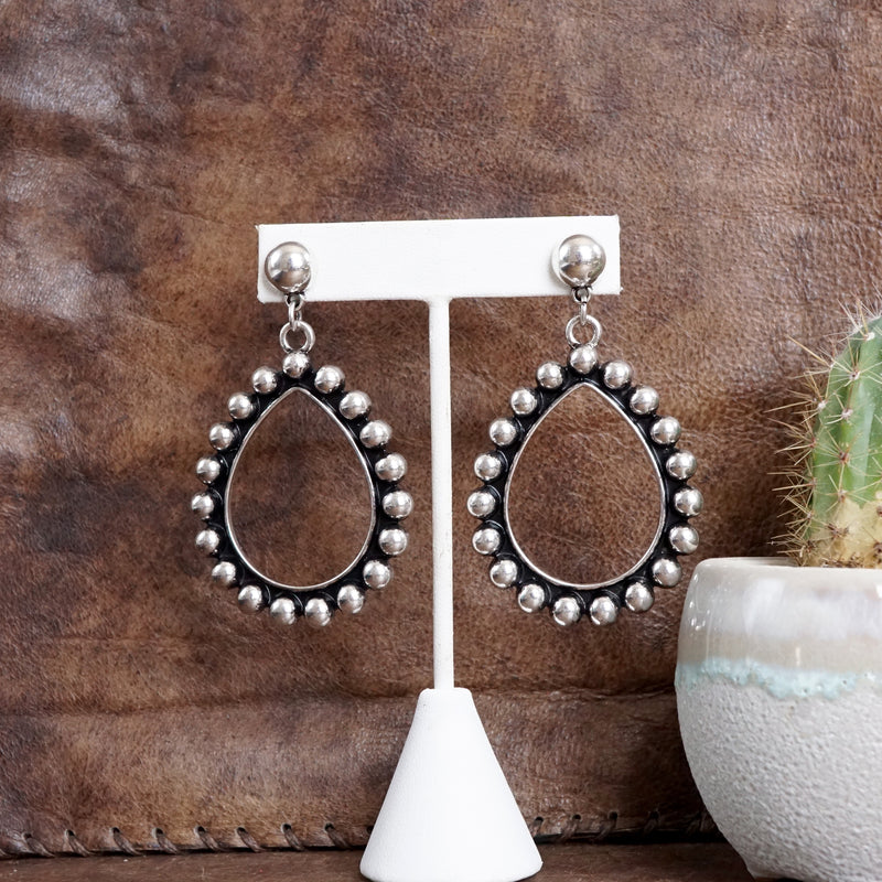 Western Teardrop Bubble Dangle Earrings – Worn Silver Tone