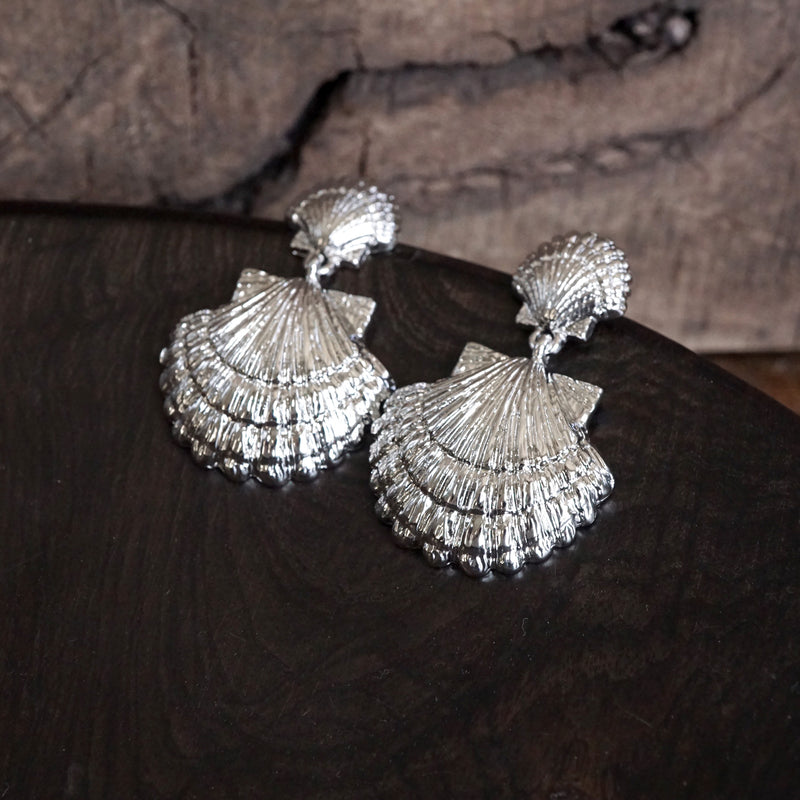 Sea Life Coastal Shells Earrings – Silver Tone