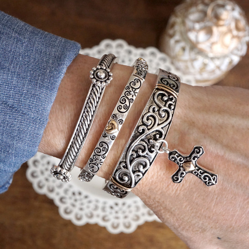Graceful Whimsy – Classic Filigree Stretchy Bangle with Charm