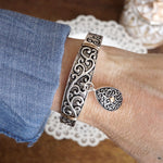 Graceful Whimsy – Classic Filigree Stretchy Bangle with Charm