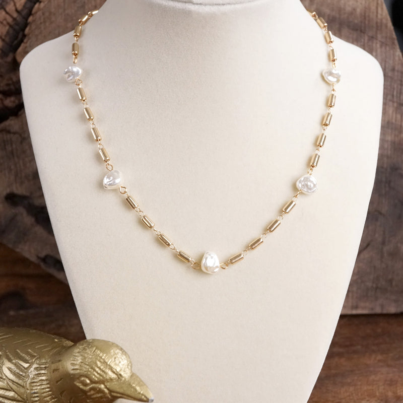 Classic Bar Chain & Organic Pearls Necklace – Gold Tone