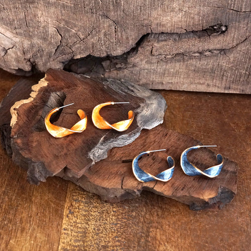 Whirl & Glow – Twisted Ribbon Enamel Hoops