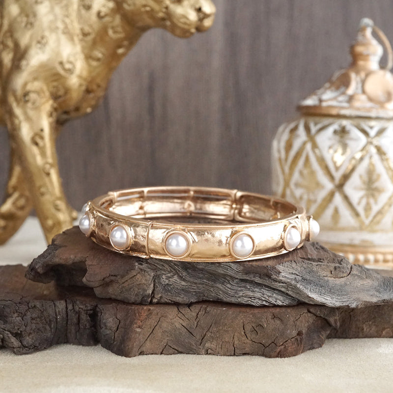Timeless Charm – Slim Cabochon Eternity Bangle