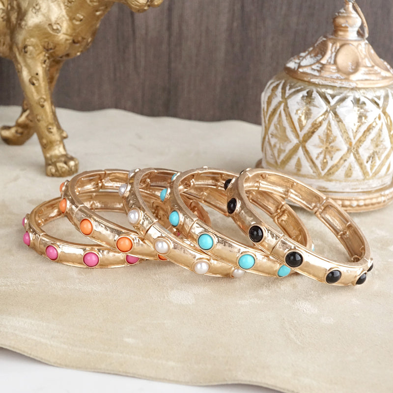 Timeless Charm – Slim Cabochon Eternity Bangle