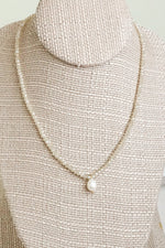 Short Necklace Glass Beads Freshwater Pearl pendant Beige