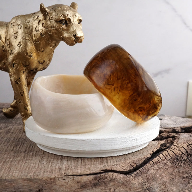 Warm Whisper – Chunky Resin Statement Bangle