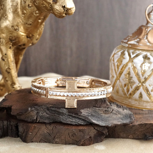 Golden Balance – Minimalist Sideways Cross Stretch Bangle