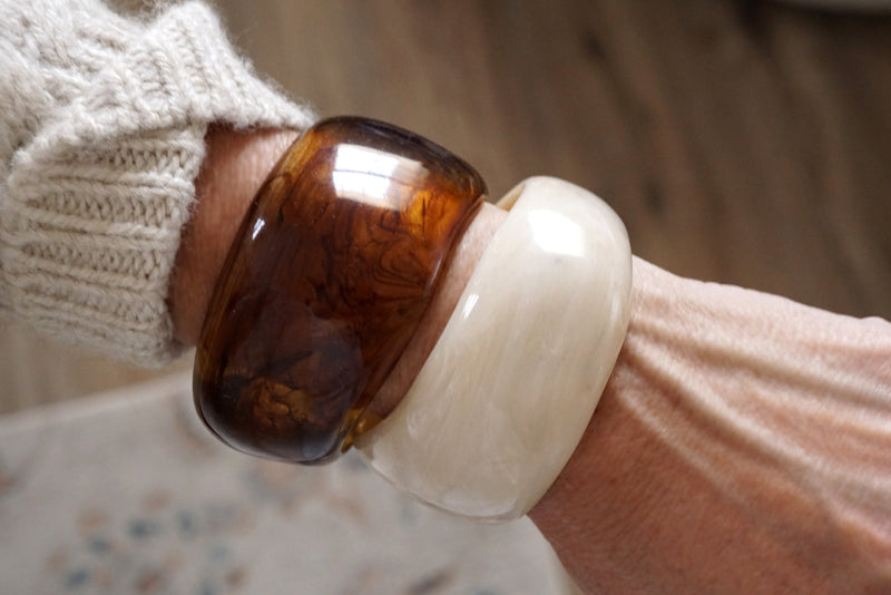 Warm Whisper – Chunky Resin Statement Bangle