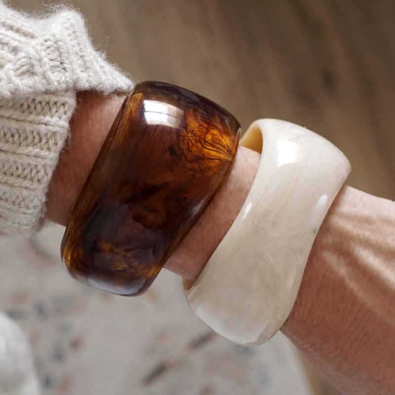 Warm Whisper – Chunky Resin Statement Bangle