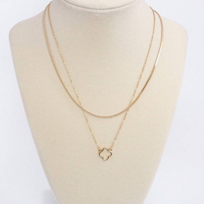 Clover pendant Layered short necklace Silver Gold tone