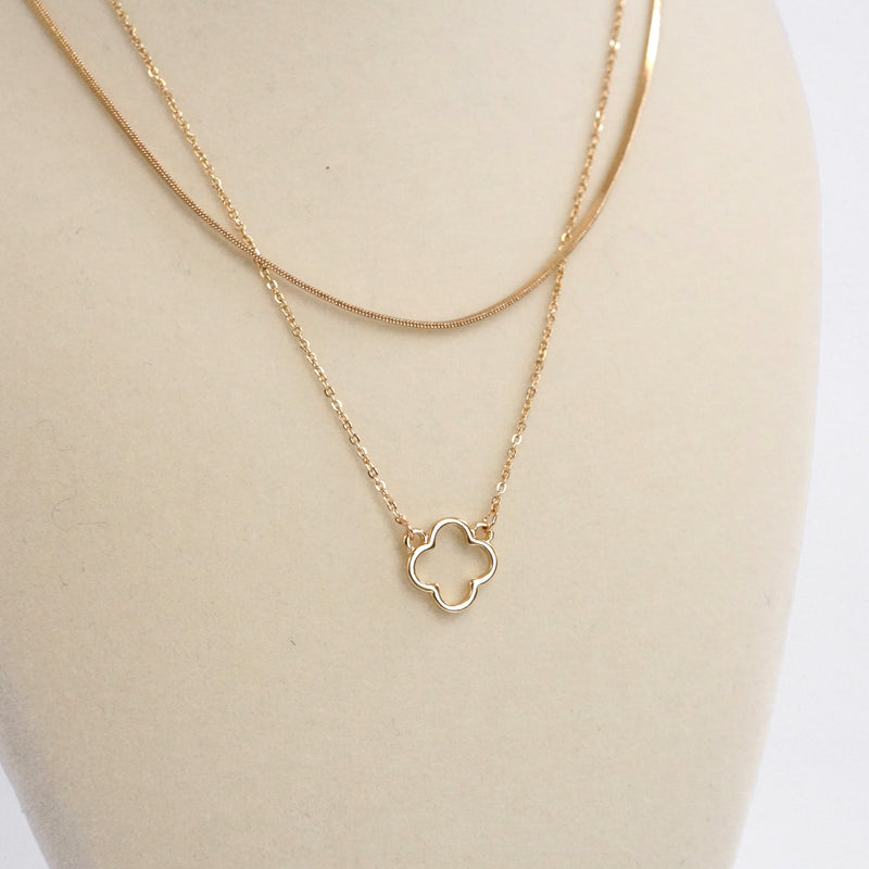 Clover pendant Layered short necklace Silver Gold tone