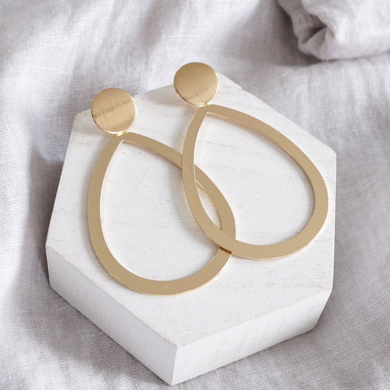 Teardrop Shape Statement Earrings – Gold Tone
