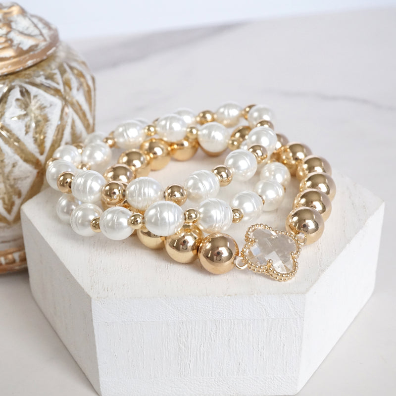 Chunky Beads & Clover Charm Statement Bracelet Set – Bold & Elegant