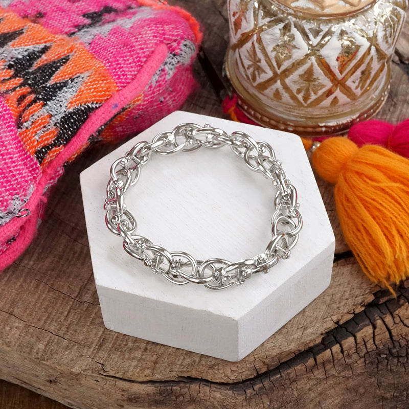 Bold Links – Stretchy Shackle Chain Bracelet in Gold or Silver