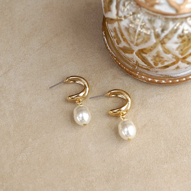Lustre Grace – X Huggies with Pearl Drop