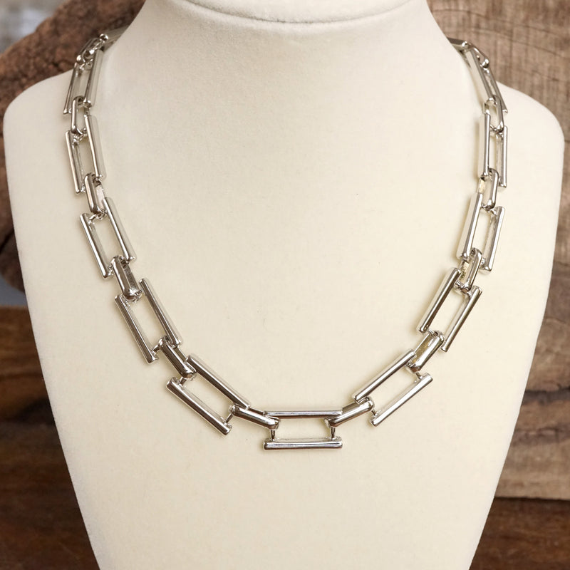 Urban Edge – Chunky Flat Rectangle Link Necklace in Silver Tone