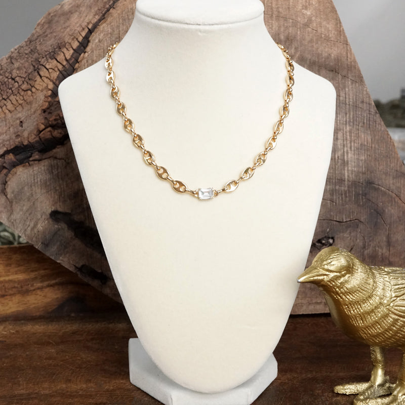 Short Anchor Chain Necklace with Emerald-Cut Crystal – Gold or Silver