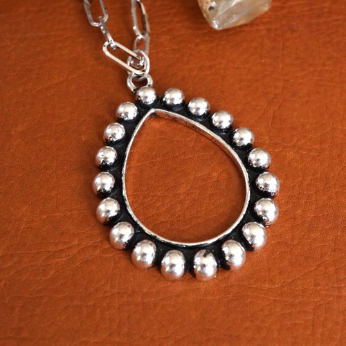 Western Teardrop Bubble Necklace – Worn Silver Tone