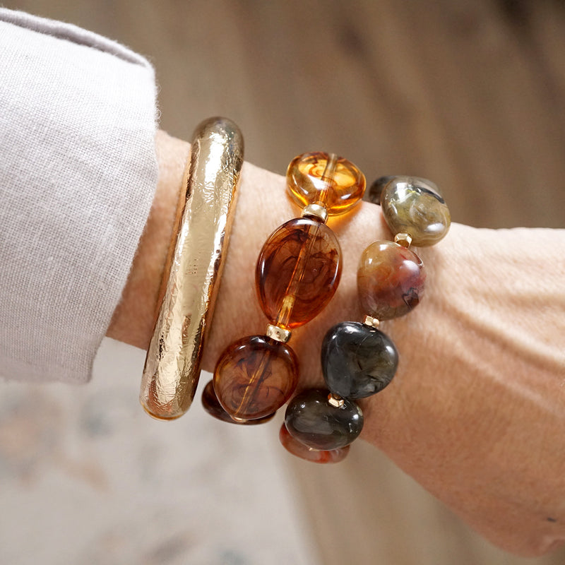 Gathered Horizons – Tortoise Acrylic Stretch Bracelet Set Golden Hinge Cuff