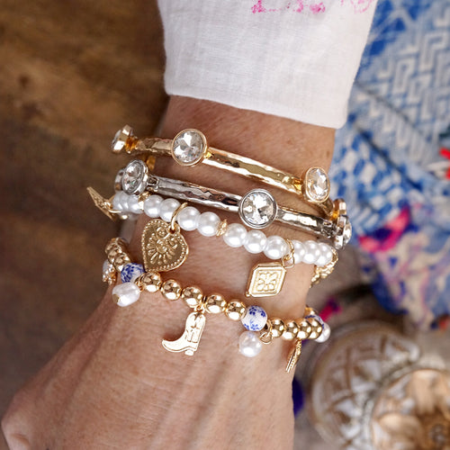 Golden Reverie – Multi-Charm Pearl Stretch Bracelet